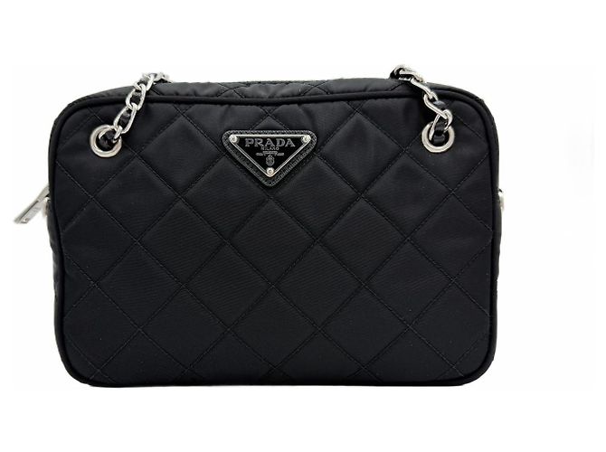 Prada Borsa a tracolla e crossbody in nylon trapuntato con catena Nero - vista 2