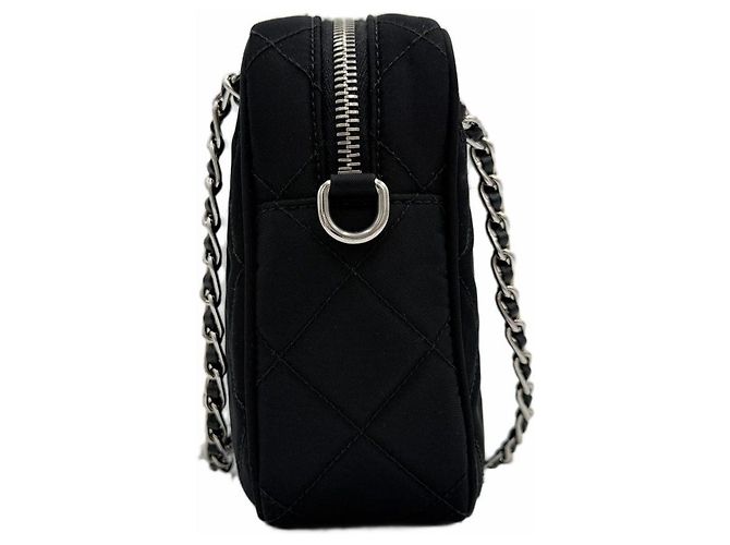 Prada Borsa a tracolla e crossbody in nylon trapuntato con catena Nero - vista 3