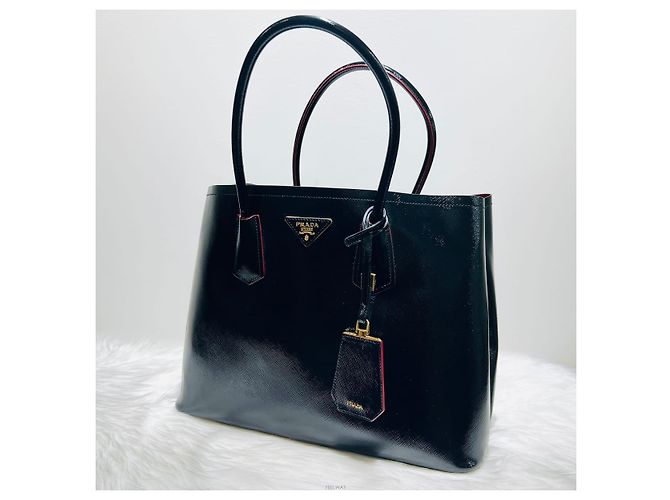 Prada Borsa Double Tote in Saffiano Vernice con tracolla Rosso - vista 2