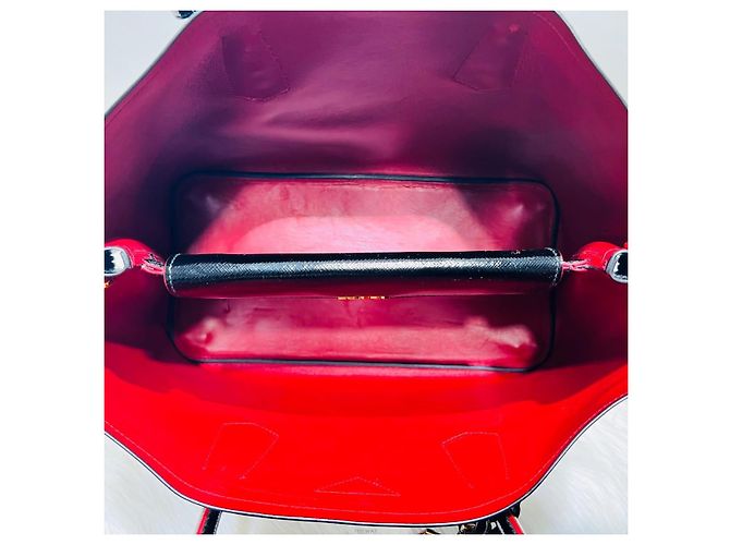 Prada Borsa Double Tote in Saffiano Vernice con tracolla Rosso - vista 6