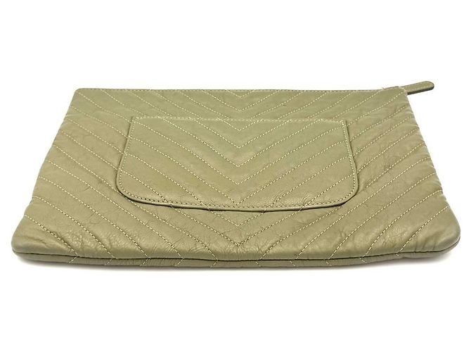Chanel Clutch Chevron Medium Khaki Castaño - vista 10