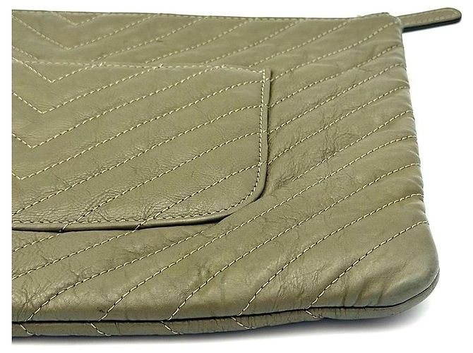 Chanel Clutch Chevron Medium Khaki Castaño - vista 12
