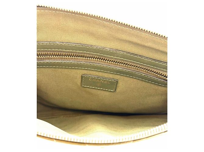 Chanel Clutch Chevron Medium Khaki Castaño - vista 14