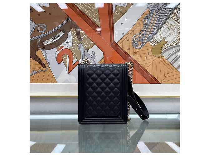 Chanel Borsa Boy Flap Satchel in Caviar Nero Oro - vista 6