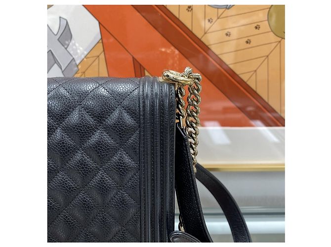 Chanel Borsa Boy Flap Satchel in Caviar Nero Oro - vista 7