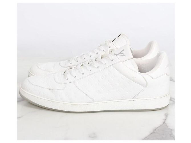 Louis Vuitton Sneakers Monogram Rivoli Bianco - vista 3