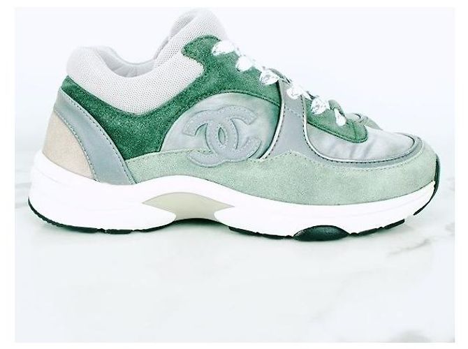 Chanel Baskets Cruise en daim vert - vue 3