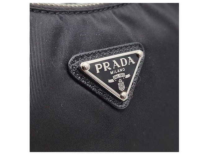 Prada Borsa Hobo in tessuto Re-Nylon con tracolla a catena Nero - vista 8