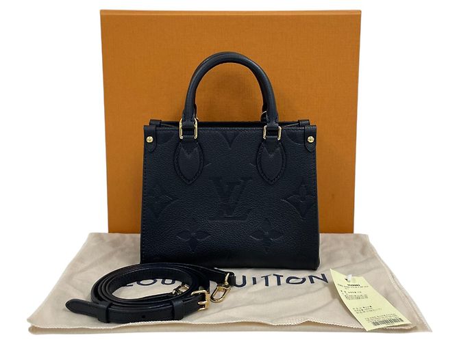Louis Vuitton Borsa Tote Monogram Empreinte OnTheGo BB Nero - vista 7