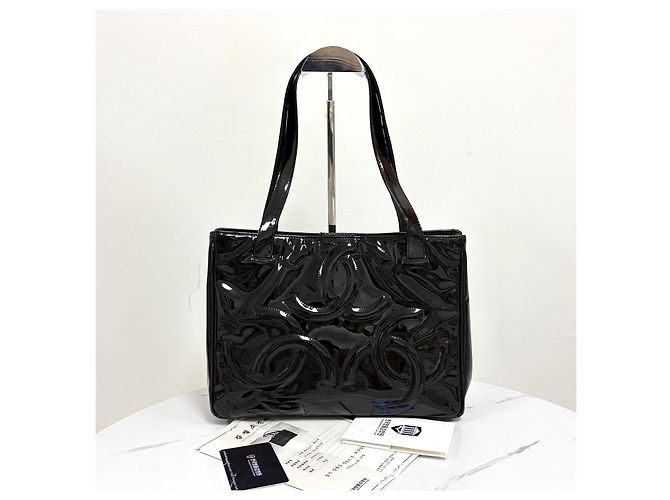 Chanel Borsa a tracolla in vernice con triplo logo CC Nera Nero - vista 18