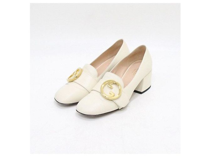Gucci Décolleté in pelle bianca con dettaglio interlocking dorato da donna Bianco - vista 3