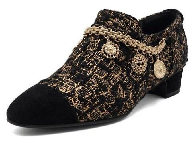 Chanel Scarpe da donna in tweed nero e oro, scamosciato e catena con logo - vista 2