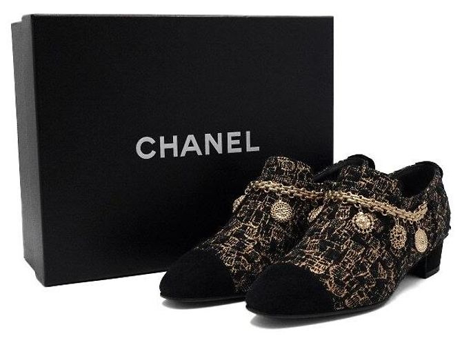 Chanel Scarpe da donna in tweed nero e oro, scamosciato e catena con logo - vista 8