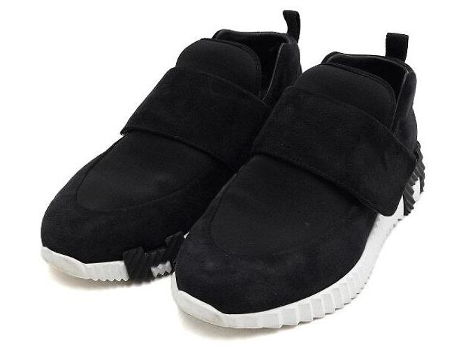 Hermès Sneakers Noire da donna in scamosciato nero con velcro - vista 3