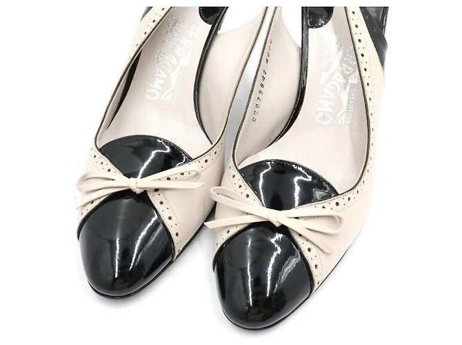 Salvatore Ferragamo Scarpe slingback da donna in vernice nera Nero - vista 5