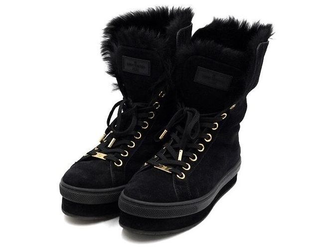 Louis Vuitton Sneakers da donna in scamosciato nero e pelliccia di coniglio - vista 3