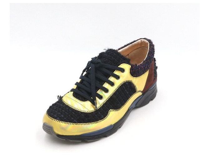 Chanel Sneaker in Tweed Oro Metallizzato da Donna Nero - vista 2