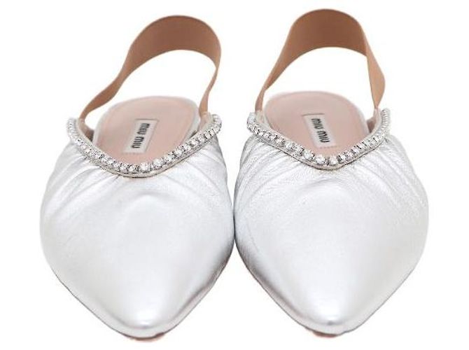Miu Miu Slingback-Flachschuhe mit kubischem Silberband - Ansicht 2