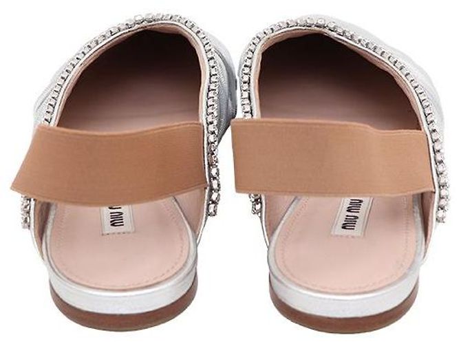 Miu Miu Slingback-Flachschuhe mit kubischem Silberband - Ansicht 4