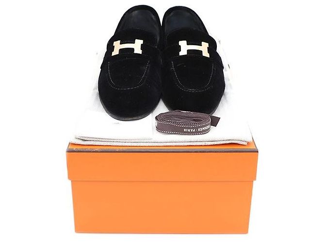 Hermès Mocassino Paris in scamosciato con logo dorato da donna Nero - vista 9