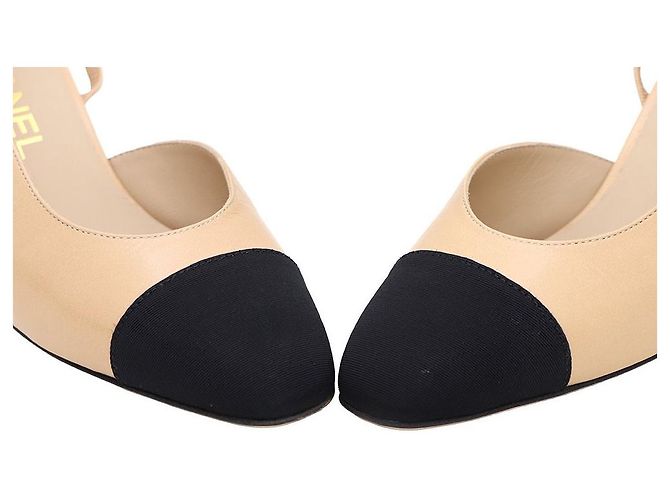 Chanel Décolleté bicolore con tacco logo CC e slingback Marrone - vista 6