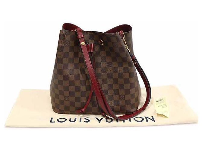 Louis Vuitton Borsa a tracolla NeoNoe Bucket MM Cherry Berry Marrone - vista 2