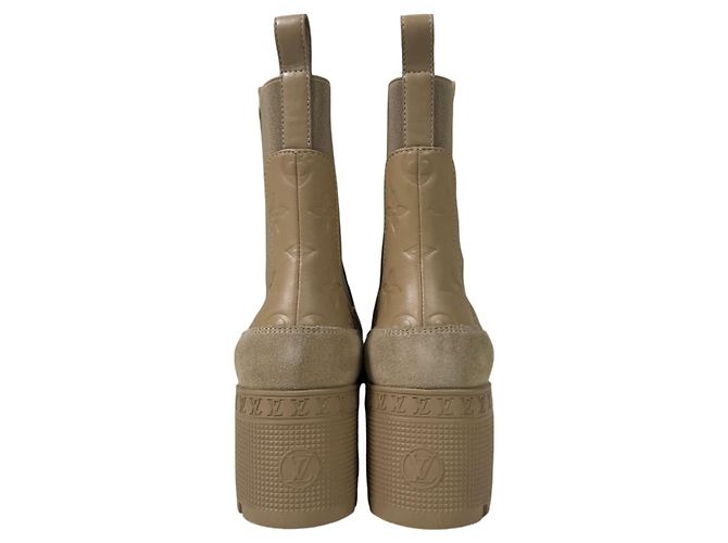 Louis Vuitton Stivaletti Chelsea con platform in scamosciato monogramma Loriot da donna Beige Marrone - vista 9