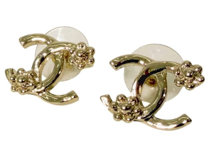 Chanel Orecchini a forma di fiore di camelia in oro D'oro - vista 4