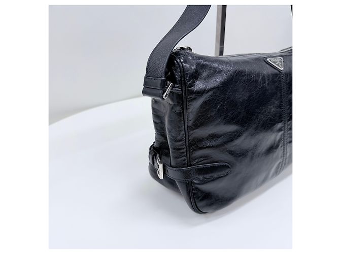 Prada Borsa a tracolla in pelle con logo triangle nero - vista 2