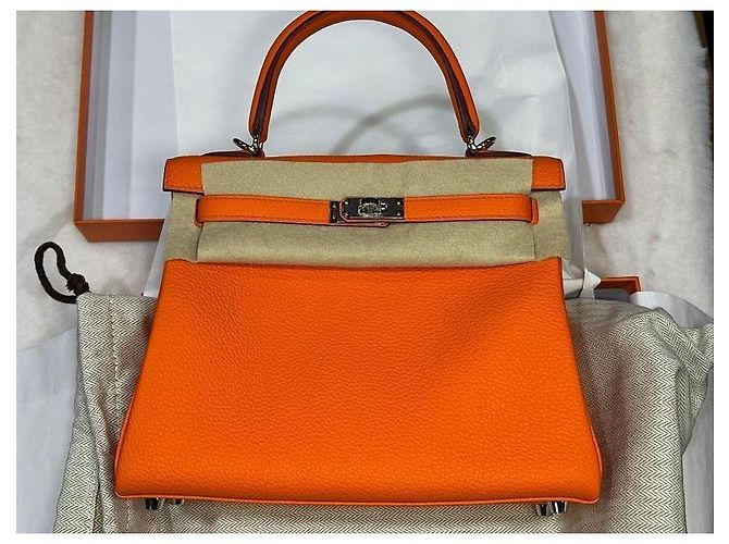 Hermès Borsa Kelly in Epsom Arancione con stampa argento (Nuovo) - vista 3
