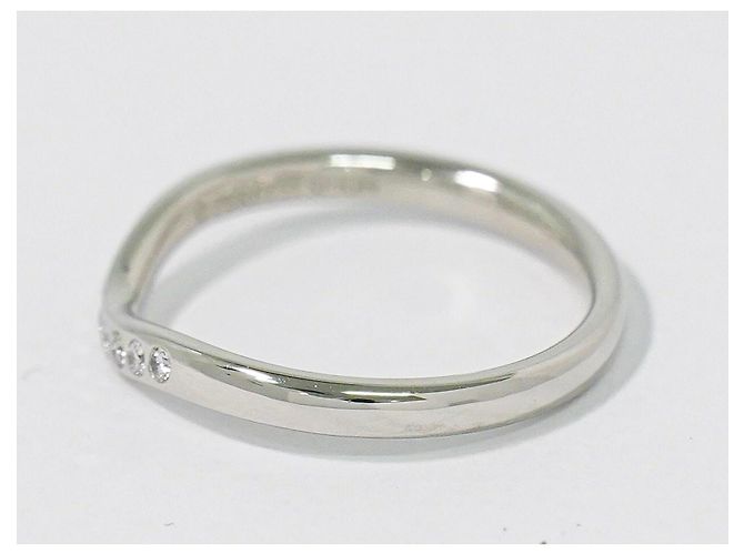 Fede curva Tiffany & Co. Elsa Peretti in platino con diamanti - vista 3