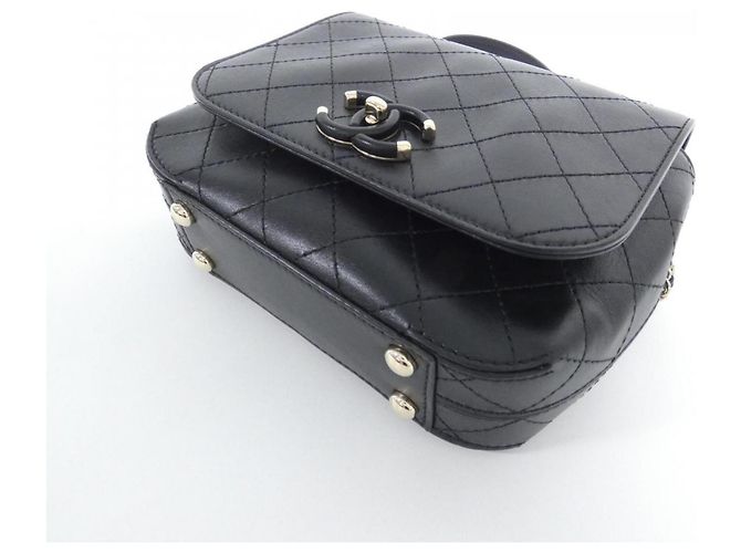 Borsa a tracolla Chanel in pelle di vitello Nero - vista 3
