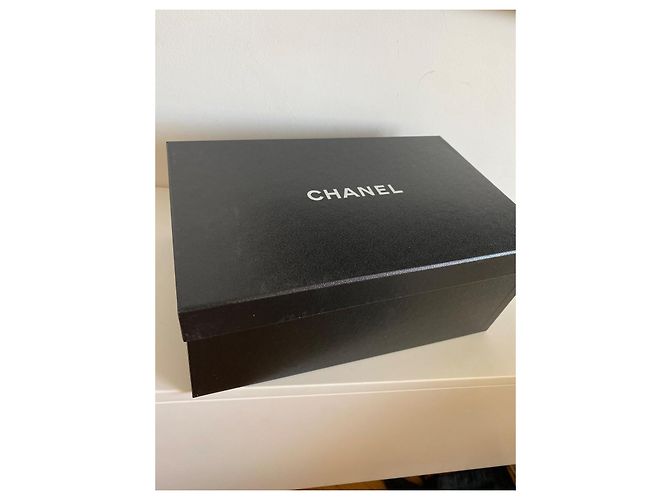 Mocassini Chanel in scamosciato nero - vista 11