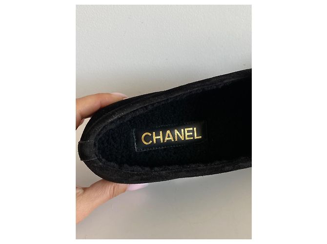 Mocassini Chanel in scamosciato nero - vista 3