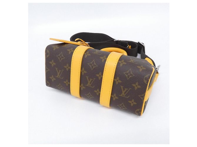 Louis Vuitton Monogram Macassar Keepall Bandoulière 25cm Borsa Boston Marrone D'oro Giallo - vista 2