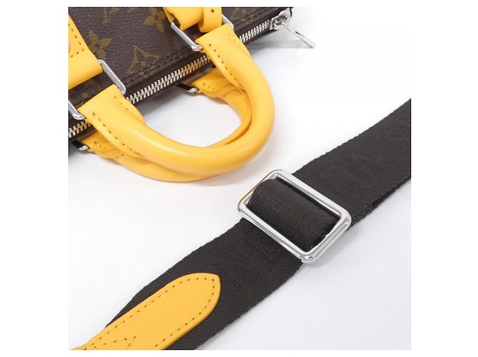 Louis Vuitton Monogram Macassar Keepall Bandoulière 25cm Borsa Boston Marrone D'oro Giallo - vista 3