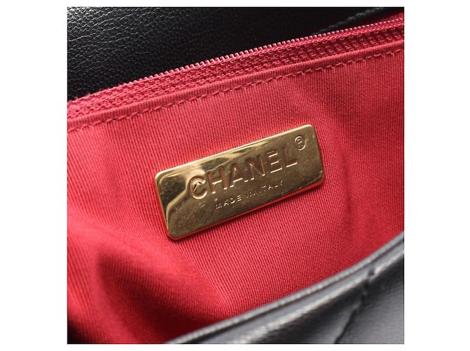 Chanel 19 Dixneuf Matelassé Borsa a Spalla 2-Way Nero - vista 4