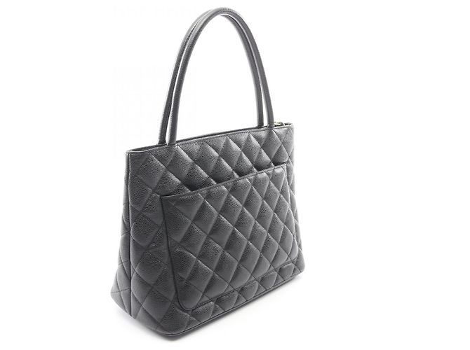 Borsa Tote Chanel Reissue in pelle di vitello martellata nera Nero - vista 2