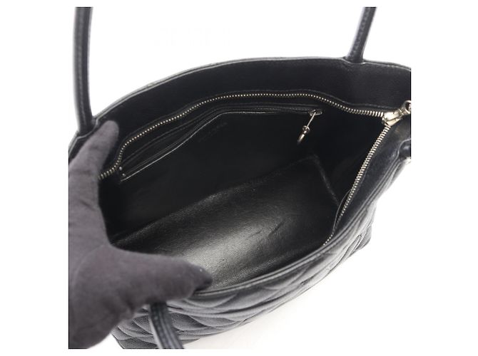 Borsa Tote Chanel Reissue in pelle di vitello martellata nera Nero - vista 3