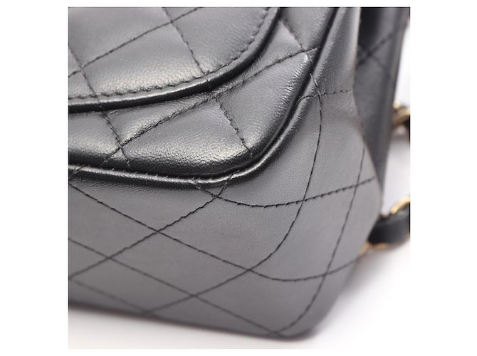 Borsa a tracolla Chanel Mini Matelassé in agnello Nero - vista 9