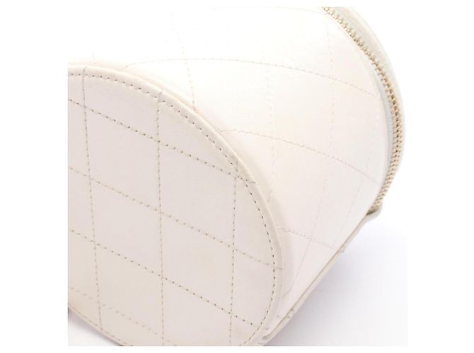 Bolso de hombro pequeño vanity Chanel Matelassé Coco Mark Negro Blanco - vista 10