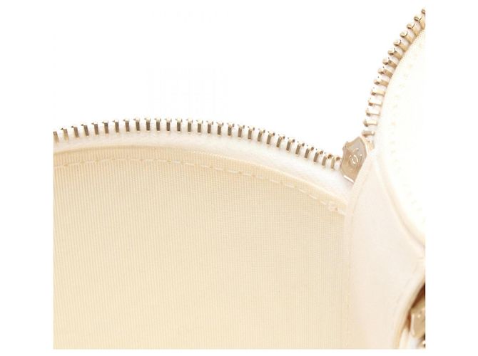 Bolso de hombro pequeño vanity Chanel Matelassé Coco Mark Negro Blanco - vista 6