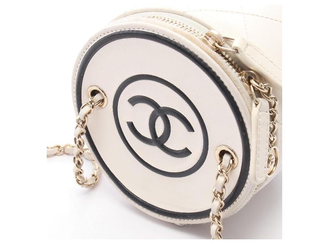 Bolso de hombro pequeño vanity Chanel Matelassé Coco Mark Negro Blanco - vista 9