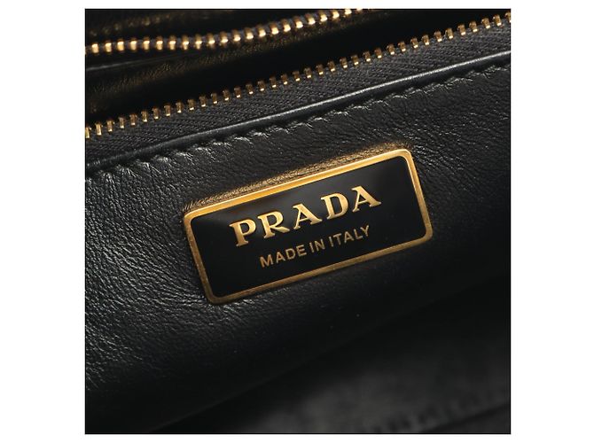 Bolsa de ombro 2-Way em couro acolchoado Prada Preto - vista 4