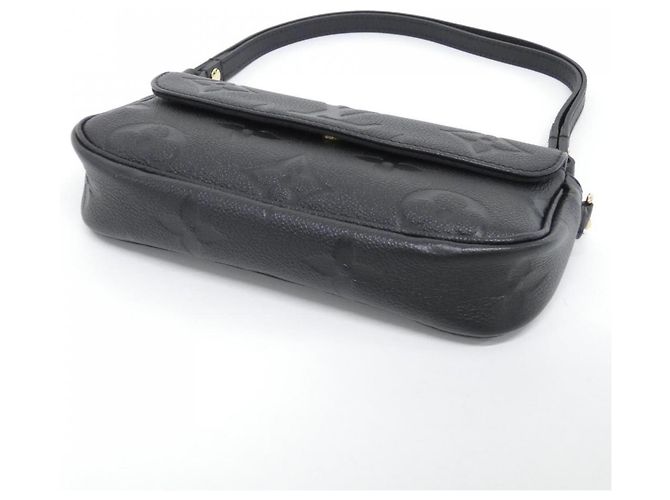 Portafoglio con catena Louis Vuitton Monogram Empreinte Ivy M82154 Borsa a tracolla Nero - vista 3