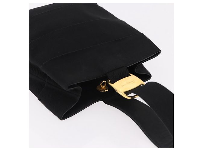 Borsa a mano Salvatore Ferragamo in tela nero e oro Auth bs36090A D'oro - vista 6