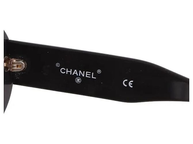Occhiali da sole Chanel neri in plastica Nero - vista 3