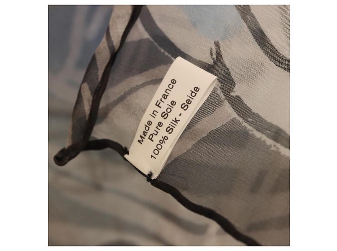 Sciarpa CHANEL in seta grigia CC Auth 186611A Marrone - vista 12