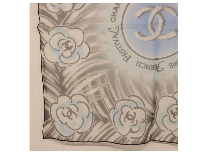 Sciarpa CHANEL in seta grigia CC Auth 186611A Marrone - vista 4