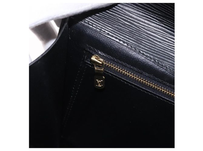 LOUIS VUITTON Epi Montaigne 27 Clutch Bag Black M52652 LV Auth mr2795 Nero - vista 10